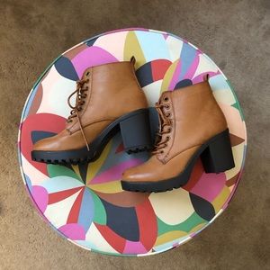 Mia lace up bootie